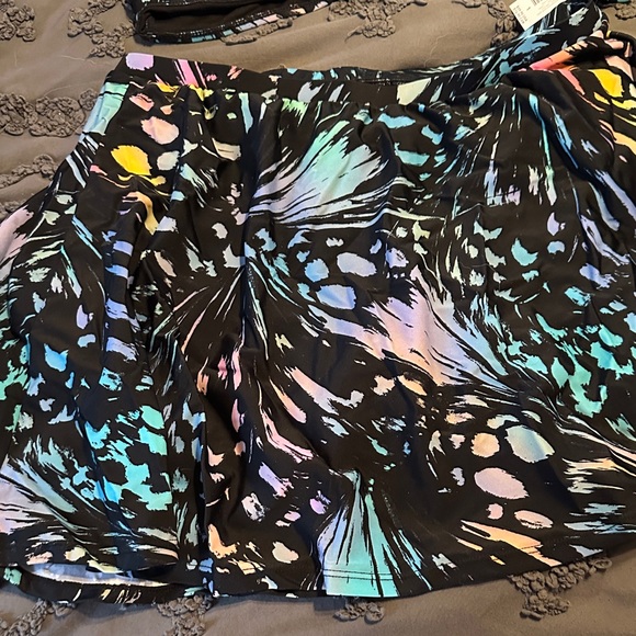 NWT swim skirt and top - Picture 4 of 5